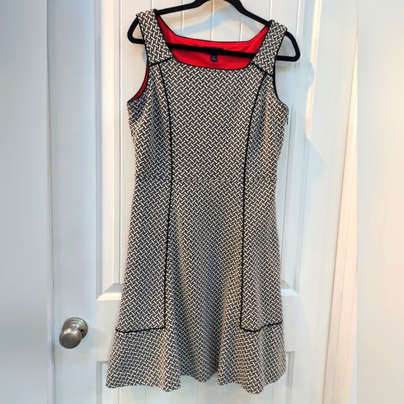 Lands' End Sleeveless Dress - Picture 2 of 5